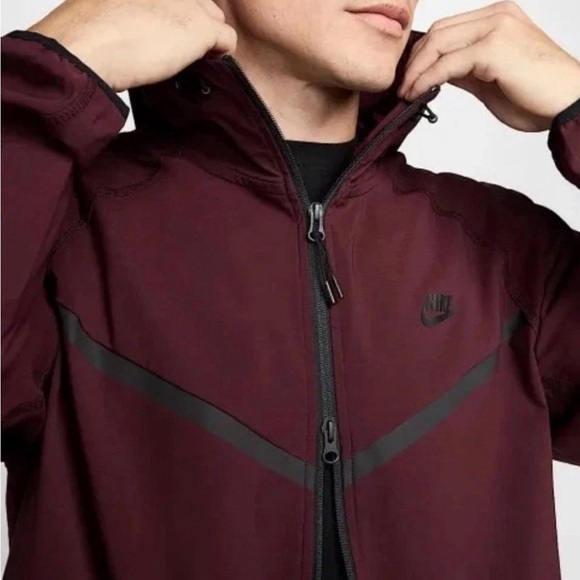Nike Tech Woven Jacket Full Zip Hooded HM7151-652  Burgundy $145 Men's L Large - Picture 4 of 7